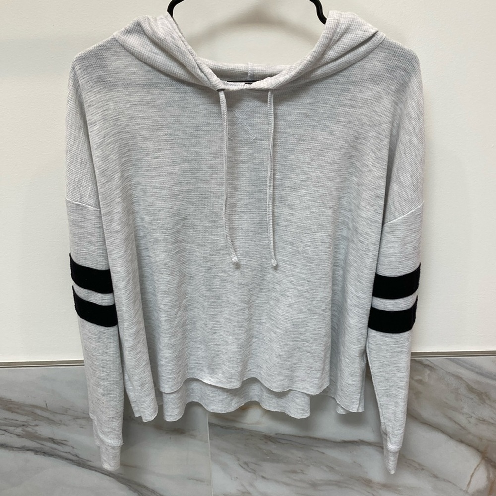 LIKE NEW Gray Hoodie with Black Stripes and Long Sleeves